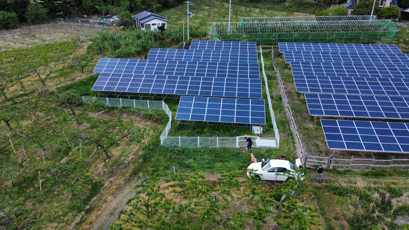Système de montage au sol et clôture solaire de 2,3 MW