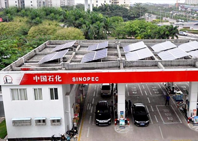 China Petroleum met en service le premier projet de production d'énergie photovoltaïque dans une station-service à Hong Kong